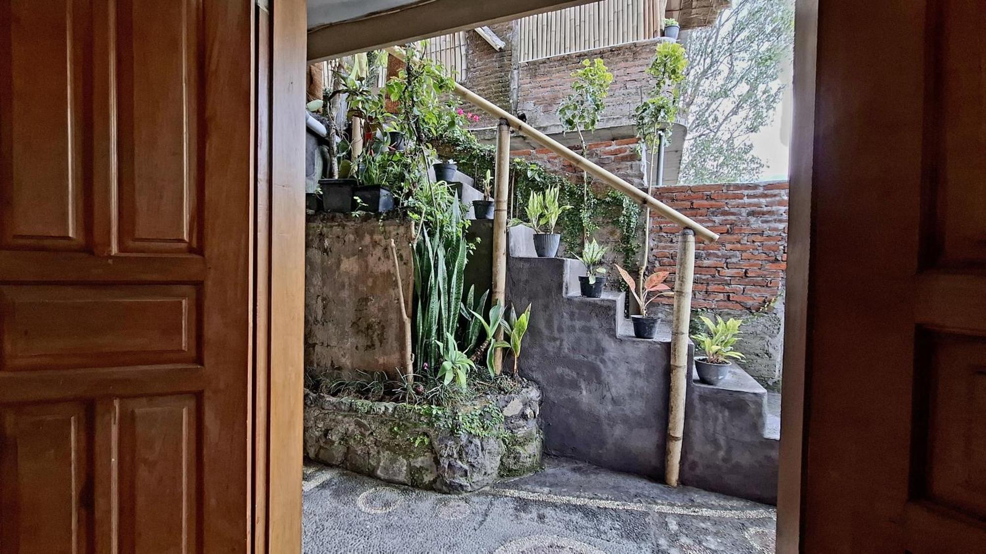 Umah De Madya & Rooftop De Madya มุนดุก ภายนอก รูปภาพ
